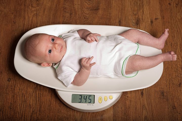 вес новорожденного