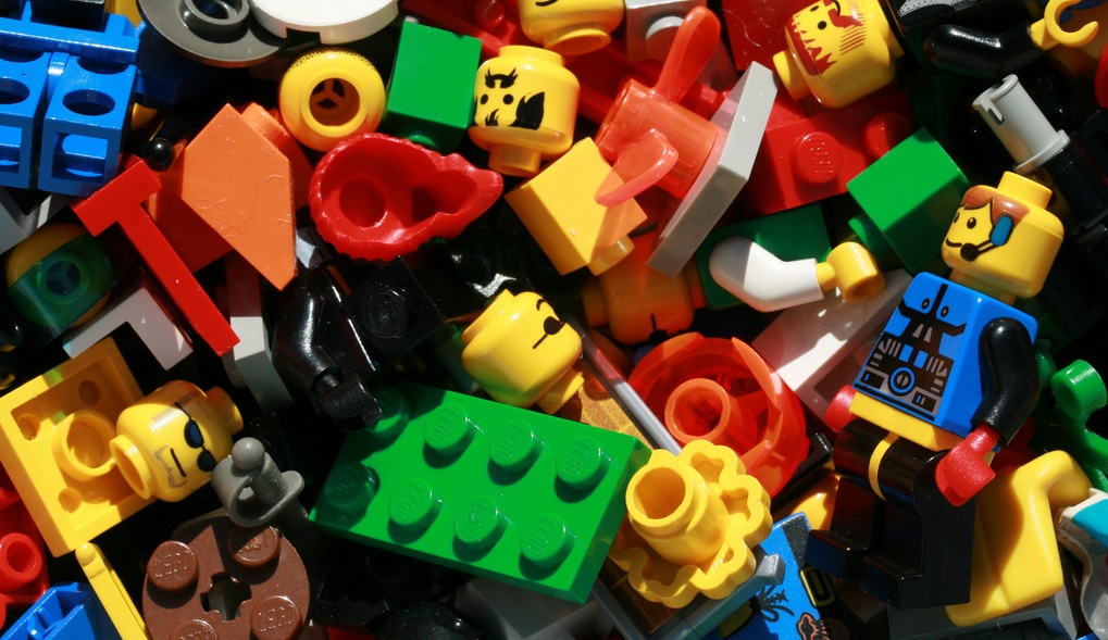 Конструктор LEGO - универсальный подарок для детей 