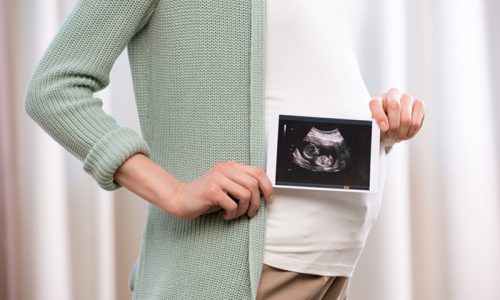 Прозрачная моча при беременности становится следствием тяжелого течения токсикоза