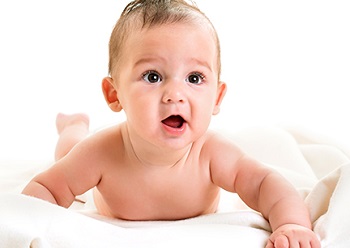 Красное пятно под глазом у новорожденного - о чем говорит данный симптом