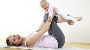 Как делать гимнастические элементы вместе с ребенком
