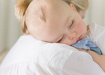 новорожденный плохо спит что делать