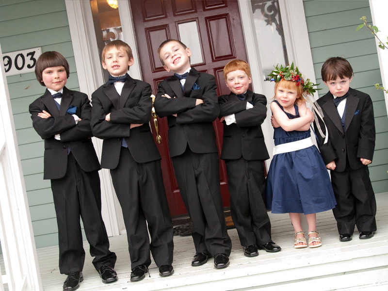 дети на свадьбе или юбилее