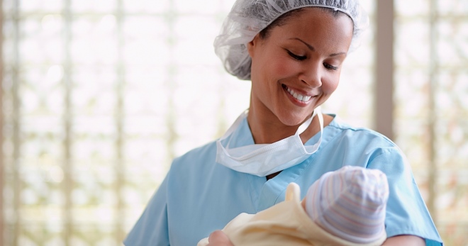 Неонатолог – кто это, и что входит в обязанности первого врача вашего малыша?