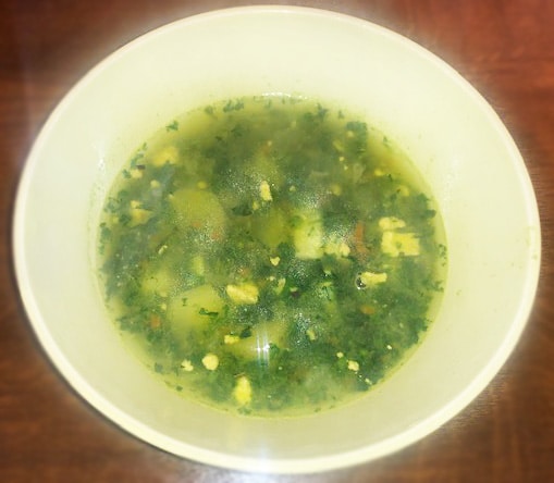 Фото рецепта - Суп со шпинатом и яйцом - шаг 7