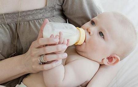 давать ли воду новорожденным при грудном вскармливании